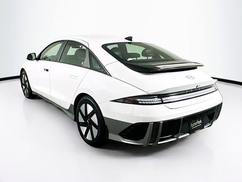 Used 2024 Hyundai Ioniq 6 SE RWD image 5