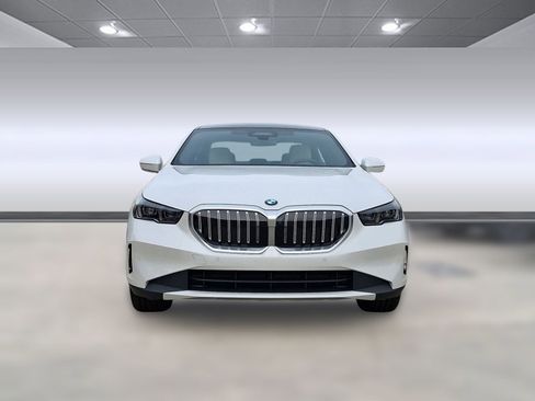 Used 2026 BMW 530i RWD image 6