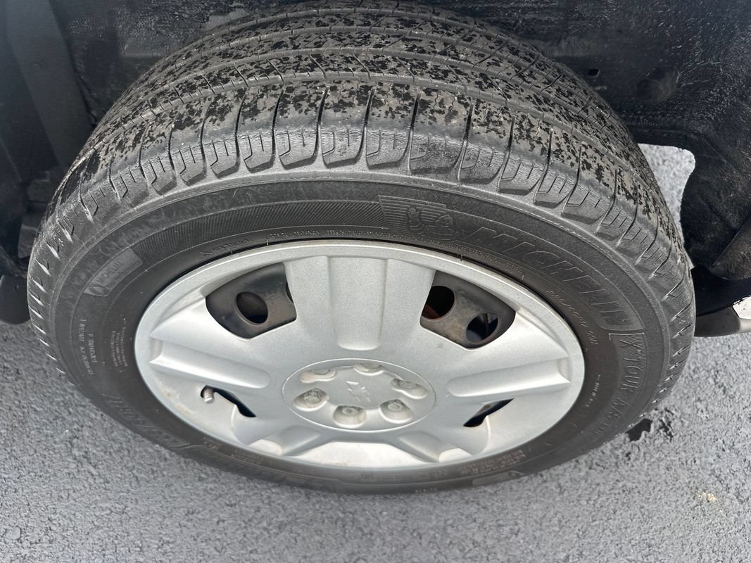 Used 2008 Chevrolet Uplander LS w/ Climate Package FWD image 11