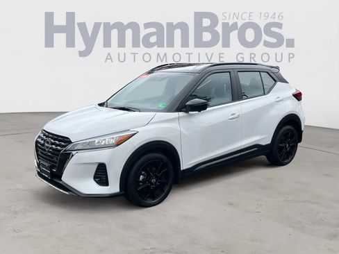 Certified 2024 Nissan Kicks SR w/ SR Premium Package image 8