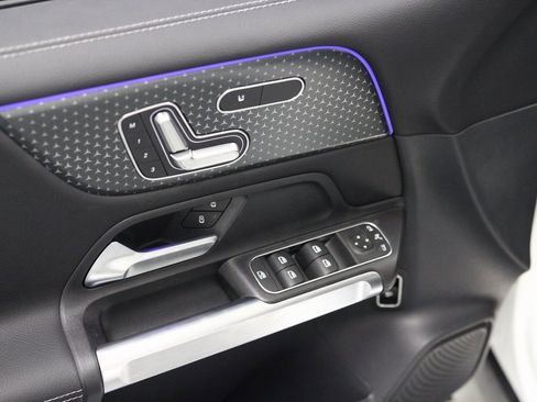 Certified 2024 Mercedes-Benz GLB 250 4MATIC image 22