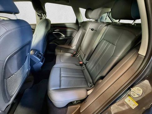 Used 2025 Audi Q5 Premium AWD/4WD image 21