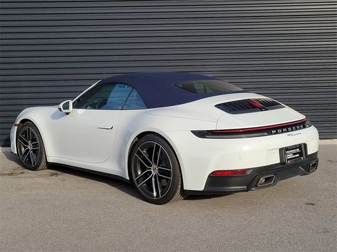 Certified 2025 Porsche 911 Carrera image 3