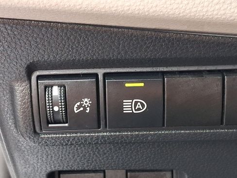 Used 2024 Toyota Corolla Cross L FWD image 25