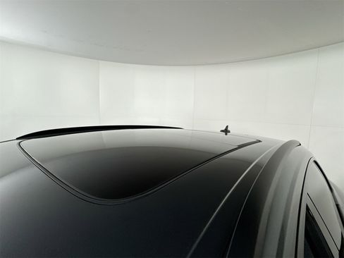 Used 2021 Audi Q8 Prestige w/ Prestige Package image 14