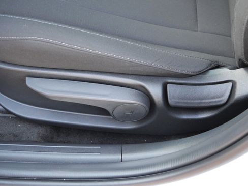 Certified 2025 Hyundai Elantra Sport image 20