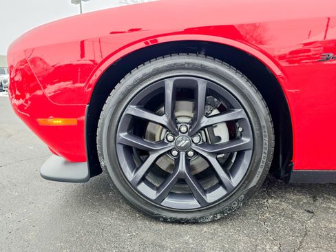 Used 2023 Dodge Challenger R/T w/ Plus Package image 33