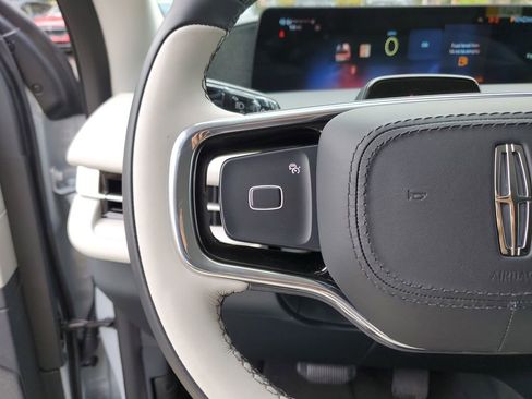 New 2025 Lincoln Navigator L Reserve AWD/4WD image 26