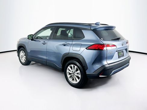 Used 2024 Toyota Corolla Cross LE image 5