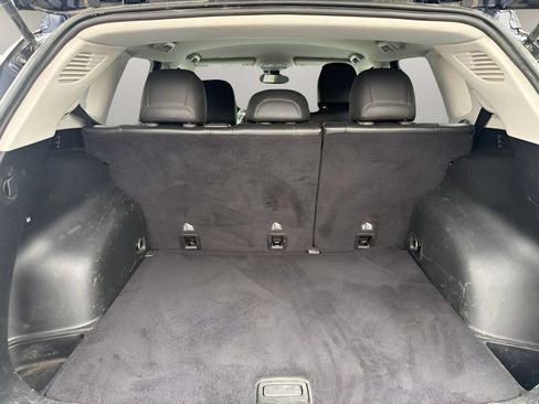 Used 2019 Jeep Compass Latitude w/ Cold Weather Group FWD image 15