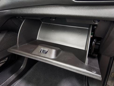 Used 2023 Chevrolet Bolt EUV LT w/ Driver Confidence Package FWD image 22