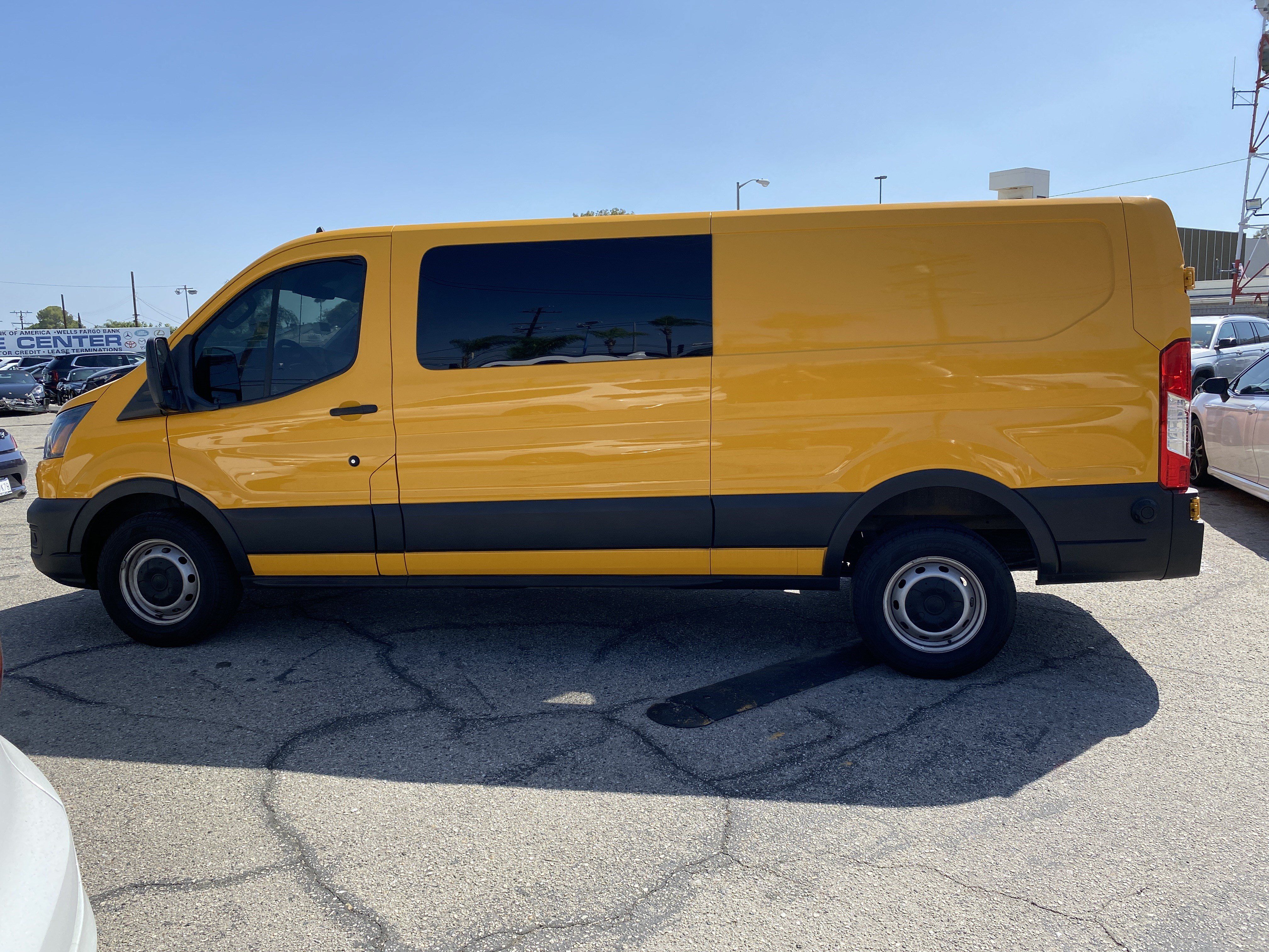 Used 2020 Ford Transit 250 130 Low Roof RWD image 8