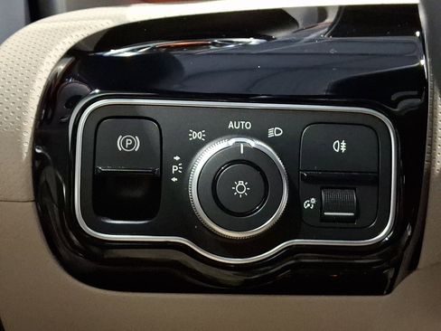 Used 2023 Mercedes-Benz CLA 250 4MATIC image 22