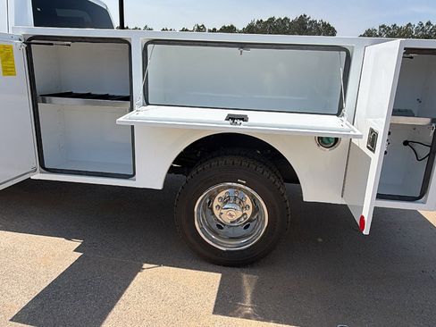 New 2026 RAM 4500 Tradesman w/ Chrome Appearance Group image 14