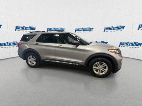 Used 2023 Ford Explorer XLT w/ Equipment Group 202A AWD/4WD image 13