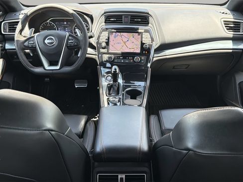 Used 2023 Nissan Maxima SR w/ Sport Mat Group FWD image 12