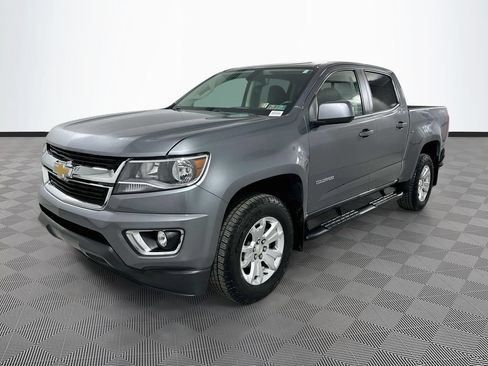 Used 2018 Chevrolet Colorado LT w/ LT Convenience Package AWD/4WD image 3