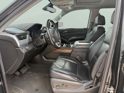 Used 2017 Chevrolet Suburban Premier RWD image 35