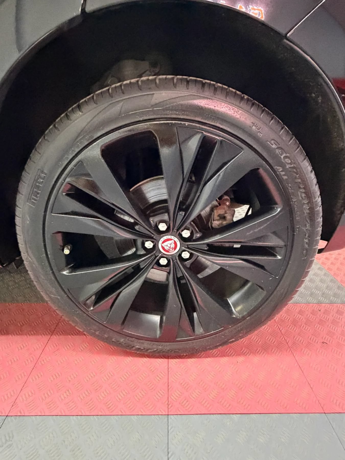 Used 2018 Jaguar F-PACE R-Sport AWD/4WD image 34