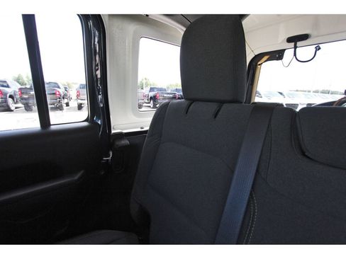 Used 2025 Jeep Wrangler Unlimited Sport AWD/4WD image 14