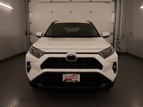 Used 2021 Toyota RAV4 XLE image 6
