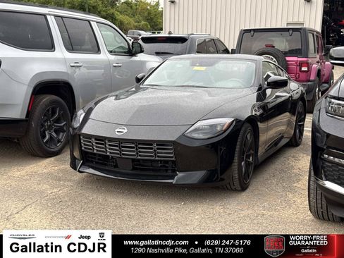 Used 2025 Nissan Z Performance w/ Floor Mat Package RWD image 1