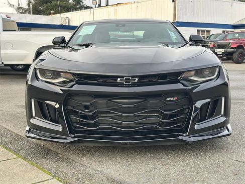 Used 2021 Chevrolet Camaro ZL1 image 3