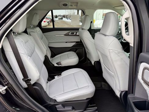 New 2026 Ford Explorer Platinum w/ LUX Leather Package image 20
