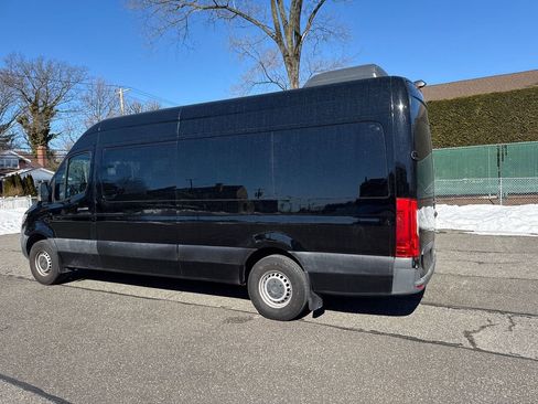 Used 2019 Mercedes-Benz Sprinter 2500 w/ Driver Convenience Package image 5