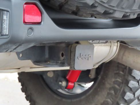 Certified 2021 Jeep Wrangler Willys image 11