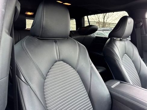 Used 2021 Toyota Highlander XSE image 29