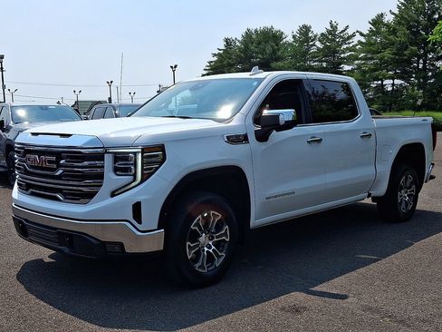 Used 2026 GMC Sierra 1500 SLT AWD/4WD image 3