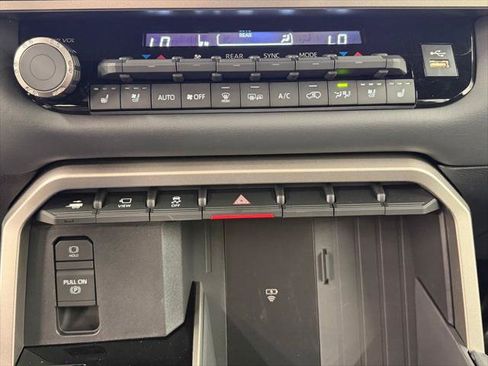Certified 2026 Toyota Sequoia Platinum AWD/4WD image 37