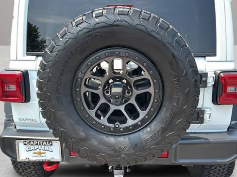 Used 2022 Jeep Wrangler Unlimited Rubicon w/ Xtreme Recon 35" Tire Package AWD/4WD image 11