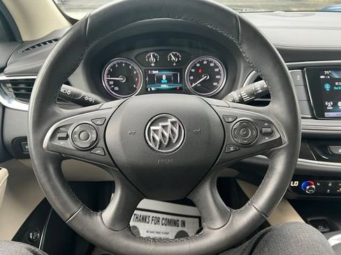 Used 2019 Buick Enclave Essence FWD image 13