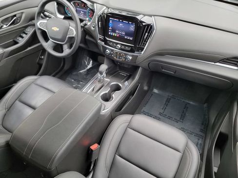 Used 2023 Chevrolet Traverse LT w/ LPO, Floor Liner Package FWD image 40