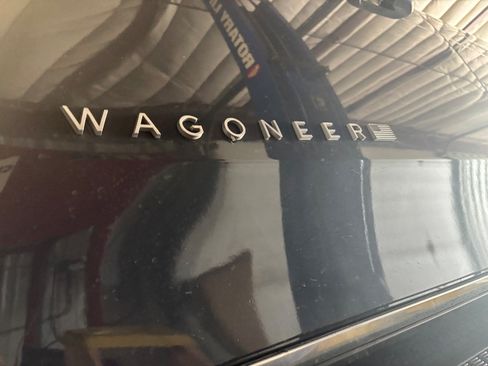 Used 2022 Jeep Wagoneer Series I w/ Convenience Group I AWD/4WD image 3