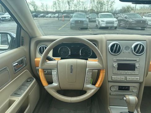 Used 2007 Lincoln MKZ image 30