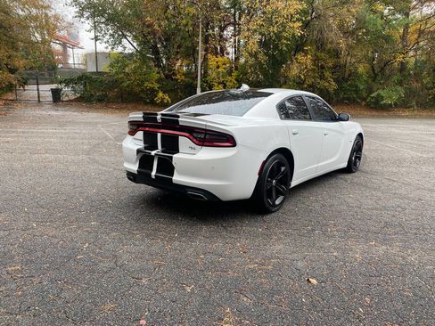 Used 2018 Dodge Charger R/T image 6