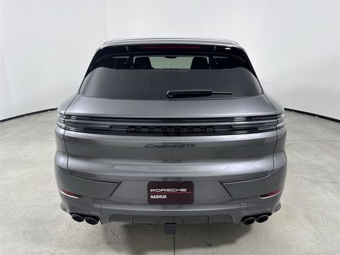 New 2026 Porsche Cayenne GTS image 6