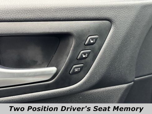 Used 2019 Toyota Highlander Limited image 5