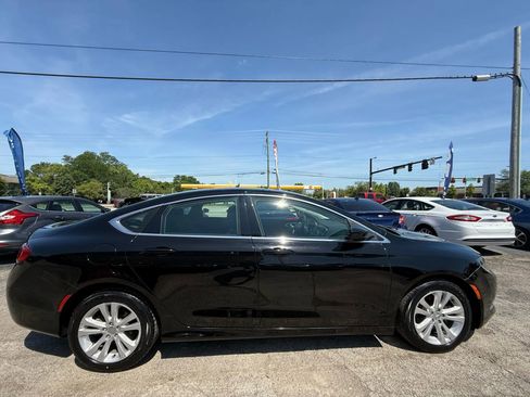 Used 2015 Chrysler 200 Limited w/ Convenience Group image 7