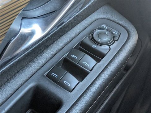 Used 2020 GMC Terrain SLE w/ Driver Convenience Package image 29