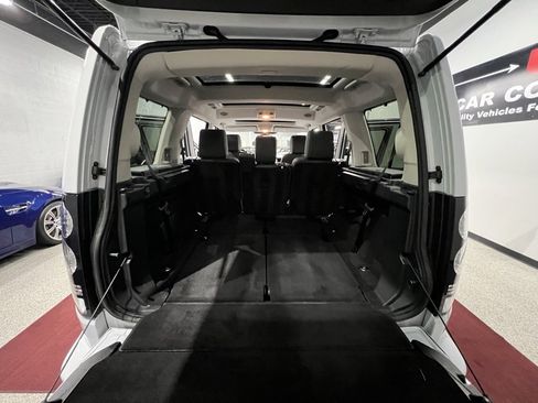 Used 2016 Land Rover LR4 HSE image 57