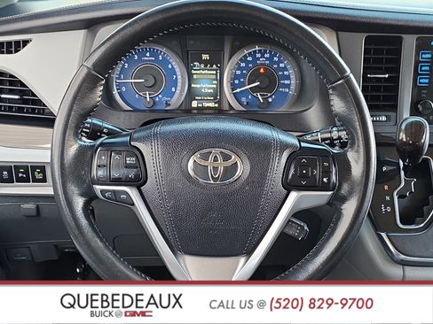 Used 2015 Toyota Sienna XLE w/ XLE Navigation Package FWD image 13
