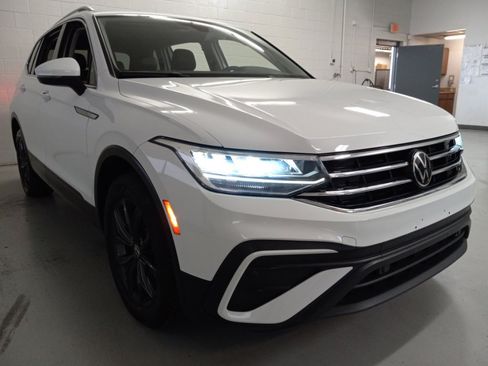 Used 2024 Volkswagen Tiguan SE image 5