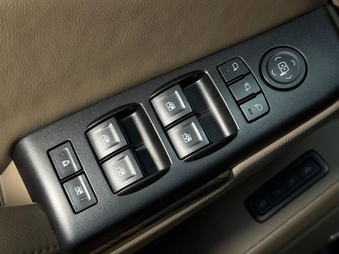 Used 2015 GMC Yukon XL SLT AWD/4WD image 38