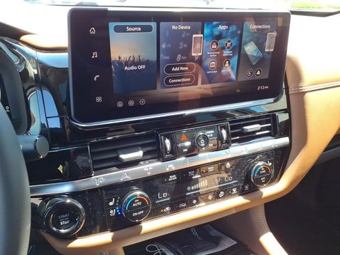 New 2026 Nissan Pathfinder Platinum AWD/4WD image 15