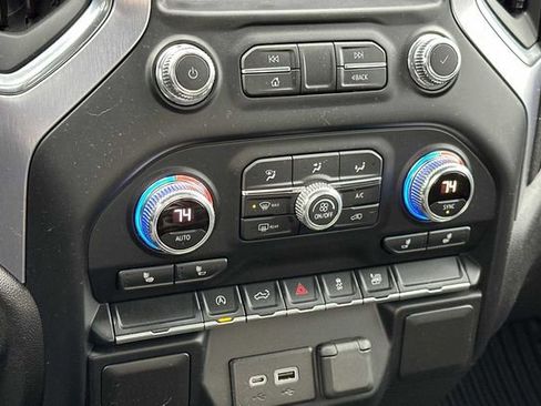 Used 2020 GMC Sierra 1500 SLE w/ SLE Value Package image 17