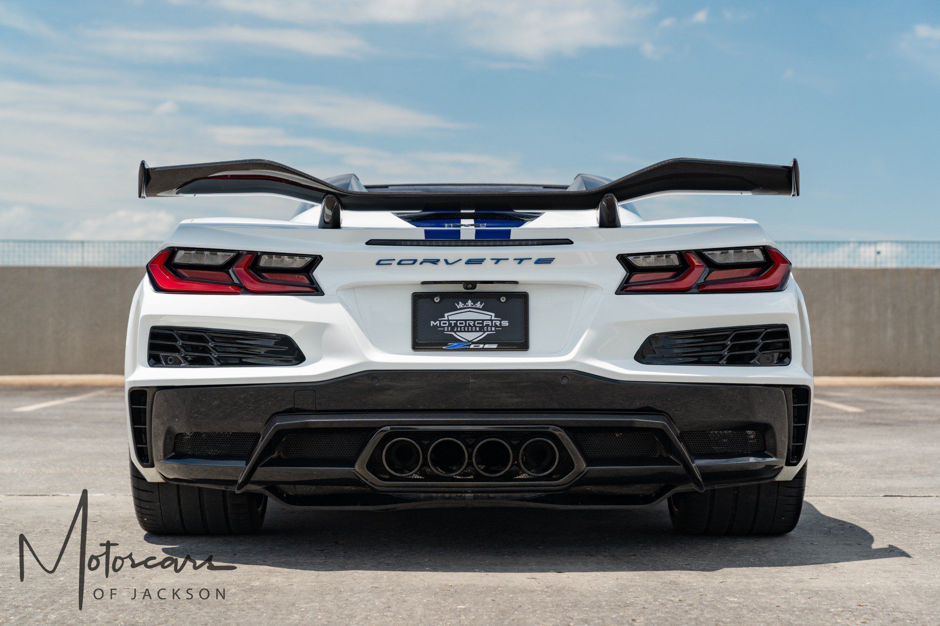 Used 2024 Chevrolet Corvette Z06 RWD image 9